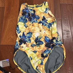 Brand new Jolyn athletic bathing suit